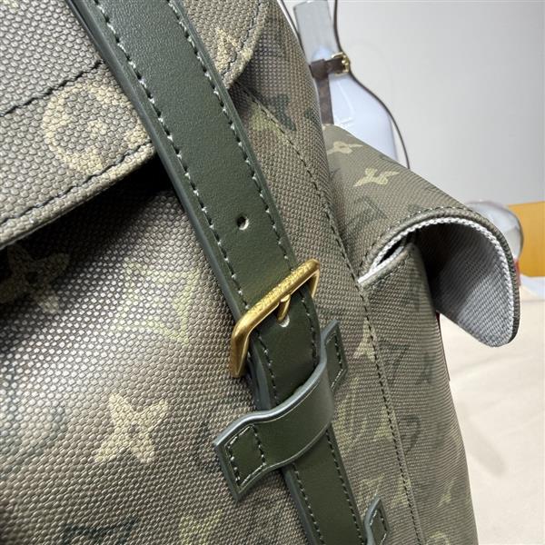 2026122114854795 270